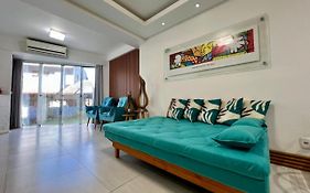 Pé na areia Triplex em Jurerê 50m mar